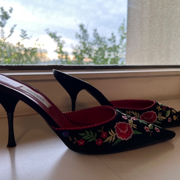 Authentic Moschino Shoes Size 39.5 – Preloved - Picture 2 of 4
